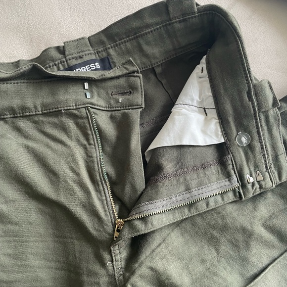 Express Stretch Xtreme High Rise Green shorts with tie - Picture 3 of 5